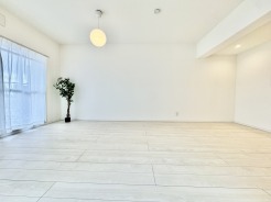 リビングは家具の配置も思いのまま。自由度が高い設計です。
