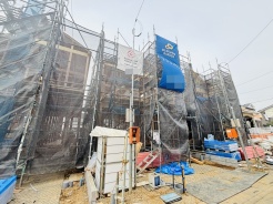 2号棟 基礎から完成済みの住まいまで、各工程をご確認いただけます。