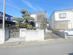 閑静な住宅地で、小さなお子様がいるご家族にも安心。
