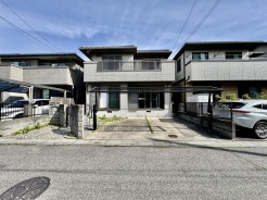蒲生駅徒歩９分の近さ。 忙しい朝が助かる立地、 暮らしにゆとりが生まれます。
