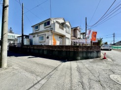 ＪＲ宇都宮線「東大宮」駅東口徒歩３分、提携駐車場もあります。エステート白馬東大宮店までお気軽にお問い合わせください。
