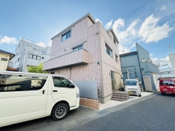 東大宮駅徒歩３分の近さ。 忙しい朝が助かる立地、 暮らしにゆとりが生まれます。
