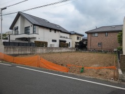 建築条件なし、お好きなハウスメーカーで建築可能です。
