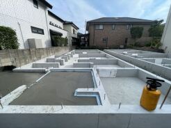 2号棟 今なら建築中の住まいをご覧いただけます。構造体の質問もお気軽に。
