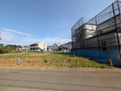 ご家族の思い出を育む、用途多彩な広々敷地、
