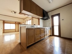 家族団らんの時間も増えそうな、くつろぎのＬＤＫ。
