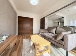 リビングと一体のように使える洋室。キッチンからもよく見えます。
