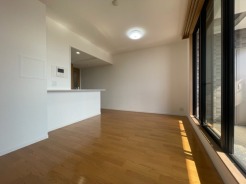 ご家族みんながゆったりくつろげる広々リビング。
