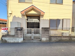 玄関は家の顔でもあります。広いと気持ちがいいですね！
