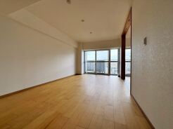 ご家族みんながゆったりくつろげる広々リビング。

