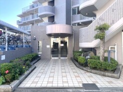 周辺環境は静かな住宅街です。是非、現地をご確認下さい。
