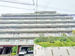 売主様ご退居済み。お気兼ねなくご見学いただけます。ごゆっくりどうぞ。
