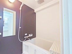 ユニットバスも新規交換。キレイなお風呂で疲れをリフレッシュ。
