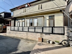 閑静な住宅地で、小さなお子様がいるご家族にも安心。
