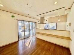 ご家族みんながゆったりくつろげる広々リビング。
