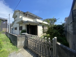 隣家とのゆとりにもこだわりを。広々敷地にご注目ください。
