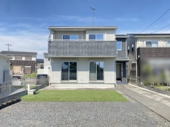 閑静な住宅地で、小さなお子様がいるご家族にも安心。
