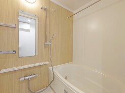 ユニットバスも新規交換。キレイなお風呂で疲れをリフレッシュ。
