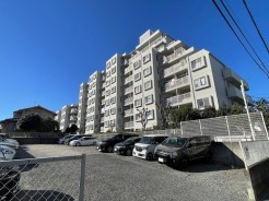 北与野駅徒歩14分。通勤通学に便利で、駅周辺の生活施設も利用しやすい。
