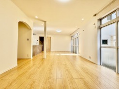 快適性とゆとりをデザインしたリビングは、広々した２４帖。
