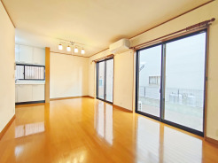 家族団らんの時間も増えそうな、くつろぎのＬＤＫ。
