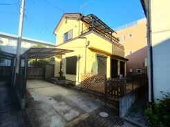 ＪＲ宇都宮線「東大宮」駅東口徒歩３分、提携駐車場もあります。エステート白馬東大宮店までお気軽にお問い合わせください。
