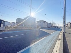 バス停が目の前です