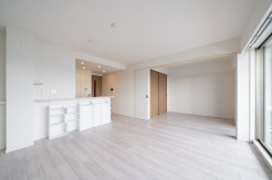 ご家族みんながゆったりくつろげる広々リビング。
