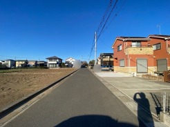 閑静な住宅地で、小さなお子様がいるご家族にも安心。
