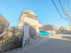 ＪＲ宇都宮線「東大宮」駅東口徒歩３分、提携駐車場もあります。エステート白馬東大宮店までお気軽にお問い合わせください。
