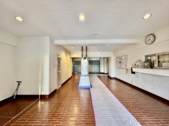 管理人さんがメンテナンスしてくれるエントランス。
