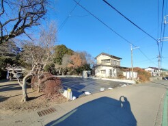 ＪＲ宇都宮線「東大宮」駅東口徒歩３分、提携駐車場もあります。エステート白馬東大宮店までお気軽にお問い合わせください。
