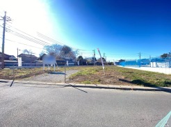 土地を見て、間取りが気になりましたら、すぐに図面を引ける設計士さんをご紹介することも出来ます。ご相談ください。
