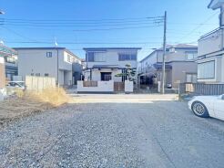 南道路と十分な奥行きを生かし、プライベート性の高い間取りをご提案します。
