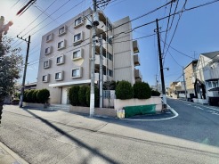 北越谷駅徒７分の近さ。 忙しい朝が助かる立地、 暮らしにゆとりが生まれます。
