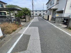 車の通りも少ない閑静な住宅地。子育てにも、第二の人生にも。

