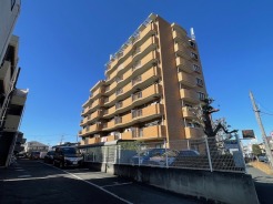 京浜東北線与野駅徒歩12分、埼京線与野本町駅徒歩15分の2路線利用可能。
