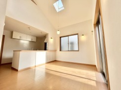 家族団らんの時間も増えそうな、くつろぎのＬＤＫ。
