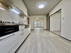 リビングは家具の配置も思いのまま。自由度が高い設計です。
