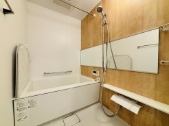 ユニットバスも新規交換。キレイなお風呂で疲れをリフレッシュ。
