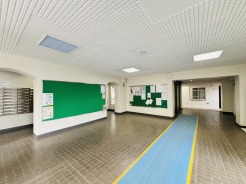 ゴミのないスッキリとしたエントランスです。
