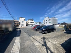 閑静な住宅地で、小さなお子様がいるご家族にも安心。
