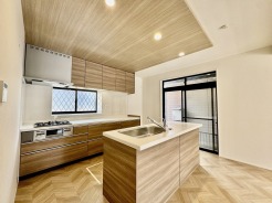 お料理を効率的に、楽しく。あったらいいなをかなえてくれるシステムキッチン。
