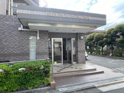 管理人さんがメンテナンスしてくれるエントランス。
