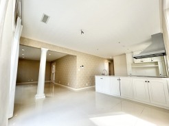 ご家族みんながゆったりくつろげる広々リビング。
