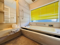 リフォーム中。一日の疲れを癒す浴室は、広々１坪以上。
