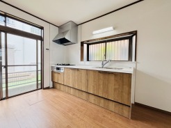 快適な新生活を迎えられそうな、新品のキッチンです。
