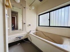 １坪広さを設けた浴室でゆったりバスタイム。
