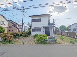 閑静な住宅地で、小さなお子様がいるご家族にも安心。
