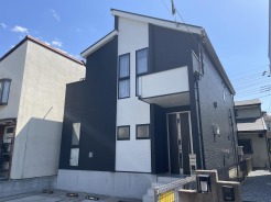より整った街づくりを目指す地区計画の施行区域内。落ち着いた街並みもご見学の対象にしてください。
